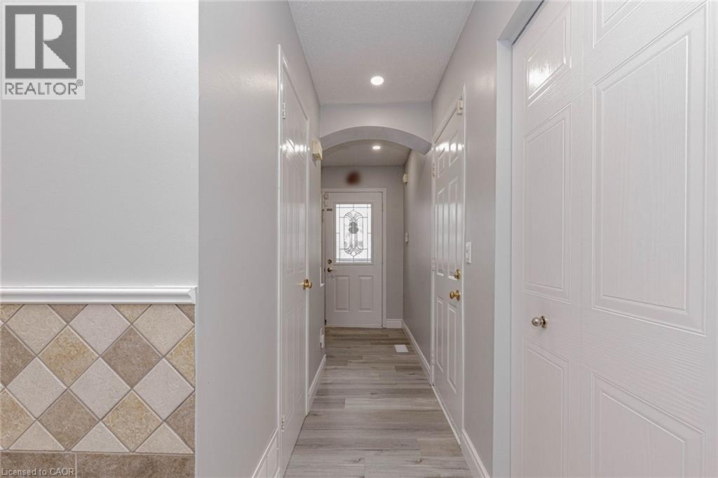 128 Karalee Crescent, Cambridge, Ontario  N3C 4H4 - Photo 4 - 40798681