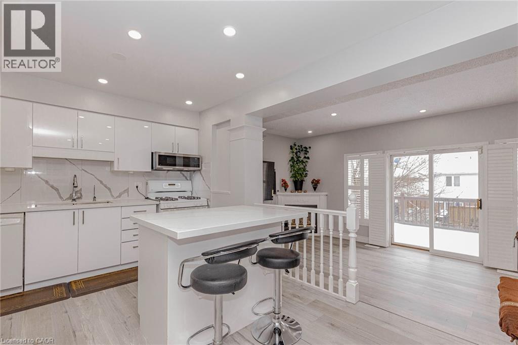 128 Karalee Crescent, Cambridge, Ontario  N3C 4H4 - Photo 5 - 40798681