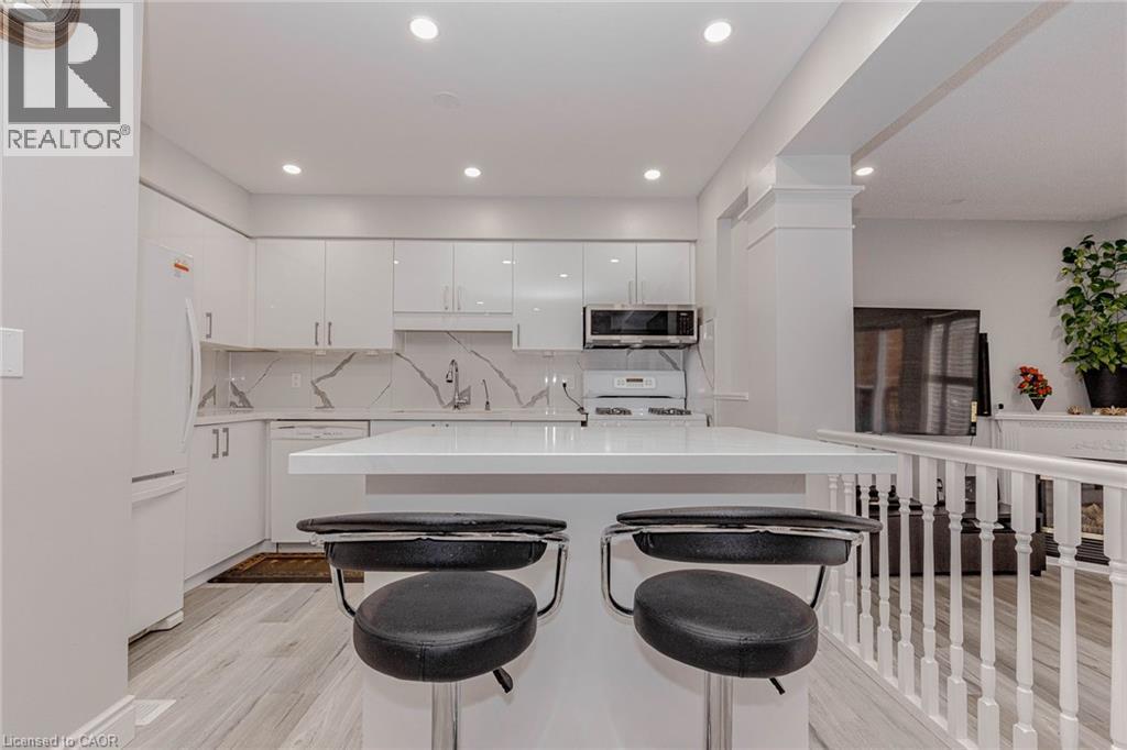 128 Karalee Crescent, Cambridge, Ontario  N3C 4H4 - Photo 6 - 40798681