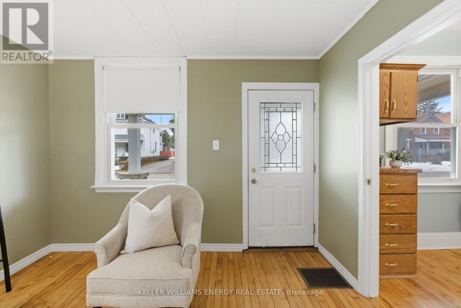 89 Burk Street, Oshawa, Ontario  L1J 4C1 - Photo 3 - E12699816