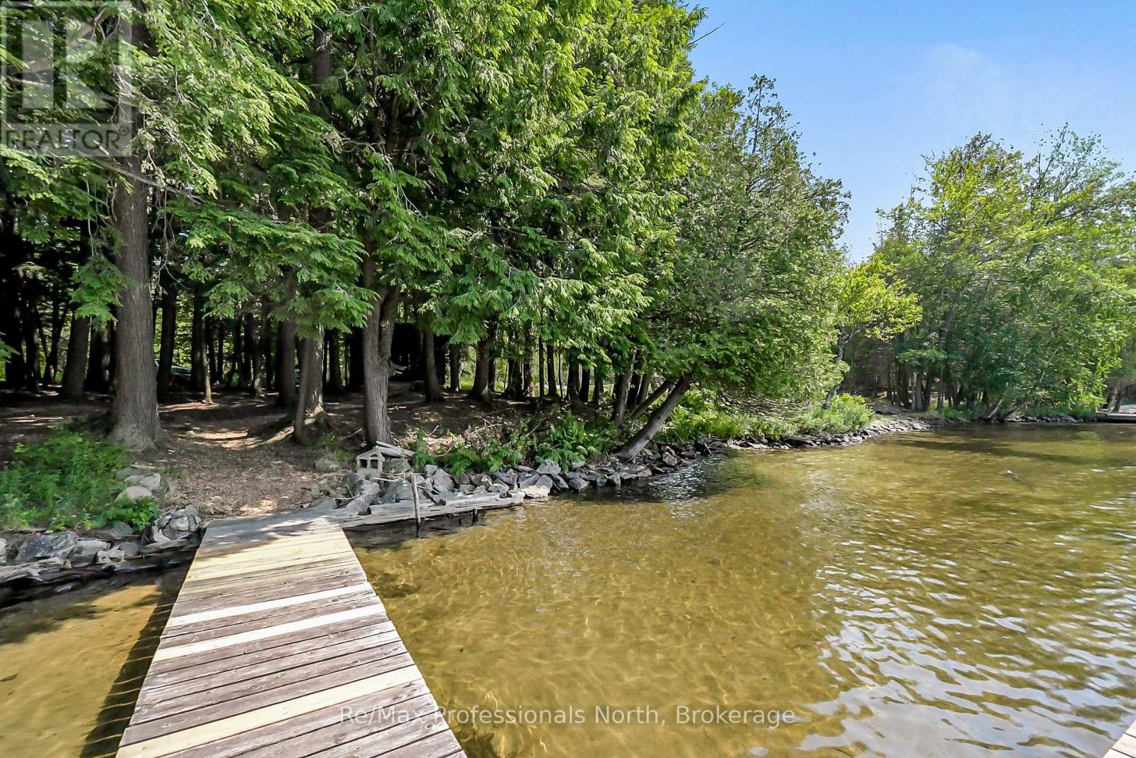 1054 Brydons Bay Road, Gravenhurst, Ontario  P1P 1R1 - Photo 36 - X12699784