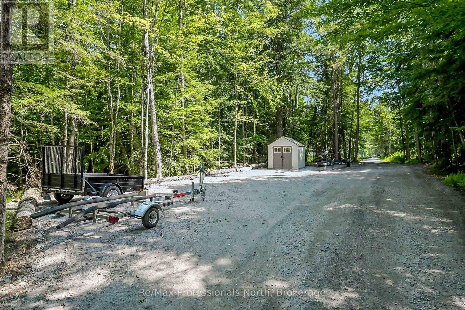 1054 Brydons Bay Road, Gravenhurst, Ontario  P1P 1R1 - Photo 38 - X12699784