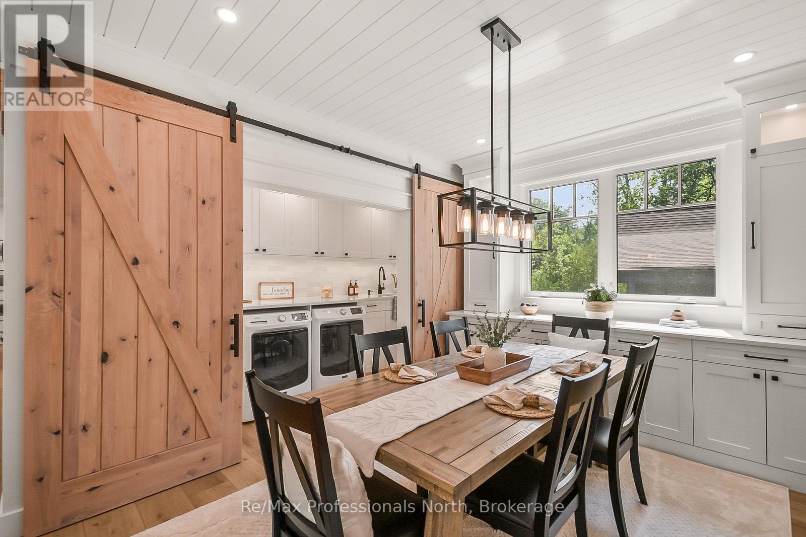 1054 Brydons Bay Road, Gravenhurst, Ontario  P1P 1R1 - Photo 7 - X12699784