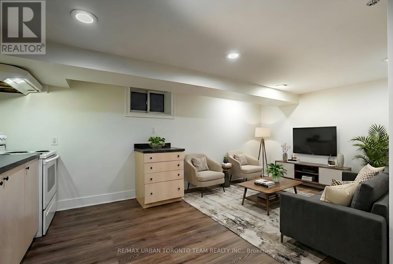 Lower - 1277 Broadview Avenue, Toronto, Ontario  M4K 2T5 - Photo 1 - E12533180