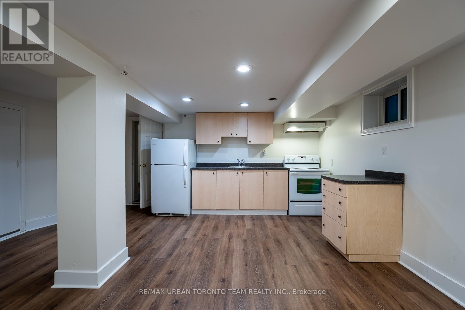 Lower - 1277 Broadview Avenue, Toronto, Ontario  M4K 2T5 - Photo 6 - E12533180