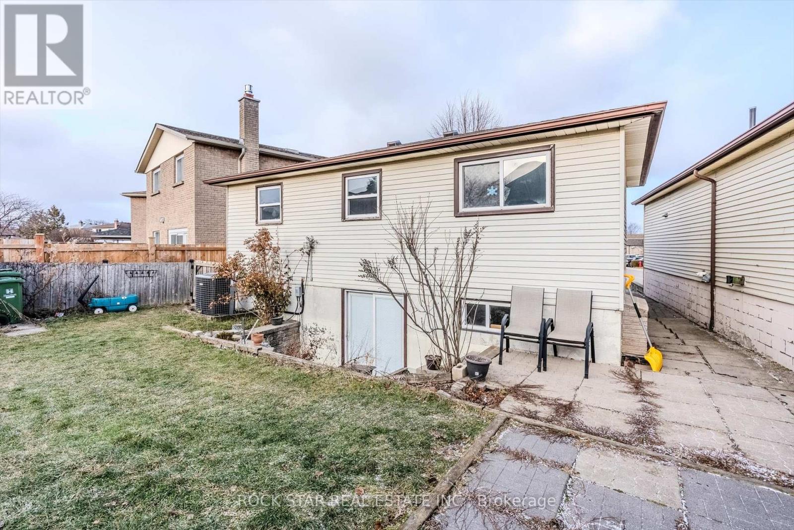 40 Jamie Ann Court, Hamilton, Ontario  L8W 1Y5 - Photo 32 - X12691118