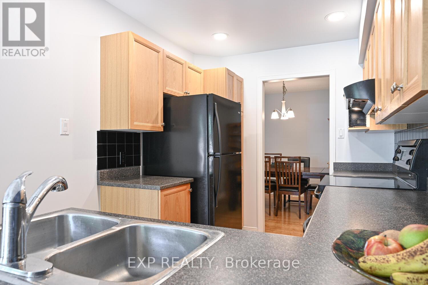 677 Wildshore Crescent, Ottawa, Ontario  K1V 1Y1 - Photo 11 - X12699752