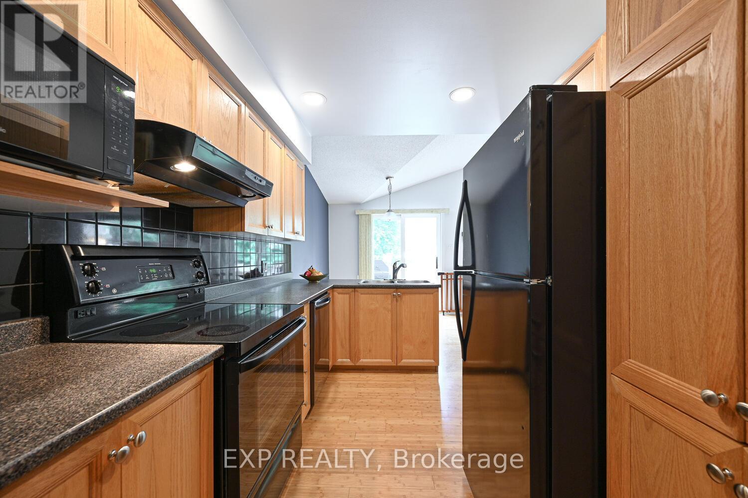 677 Wildshore Crescent, Ottawa, Ontario  K1V 1Y1 - Photo 12 - X12699752