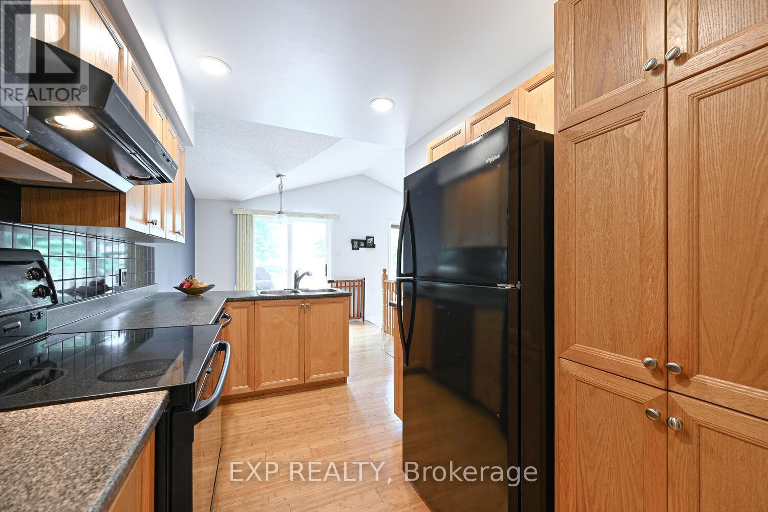 677 Wildshore Crescent, Ottawa, Ontario  K1V 1Y1 - Photo 14 - X12699752