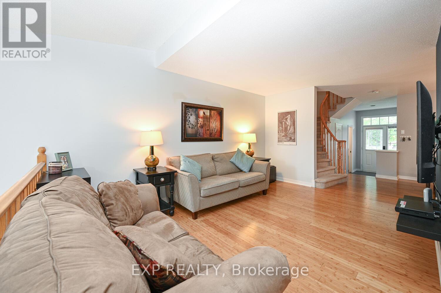 677 Wildshore Crescent, Ottawa, Ontario  K1V 1Y1 - Photo 6 - X12699752