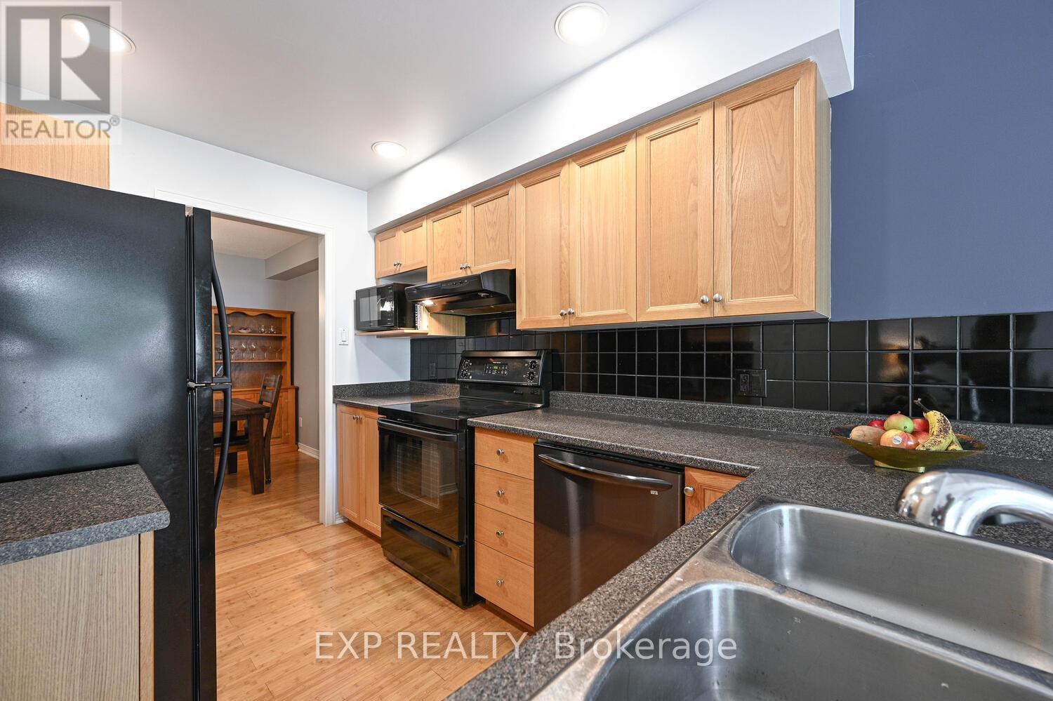 677 Wildshore Crescent, Ottawa, Ontario  K1V 1Y1 - Photo 9 - X12699752