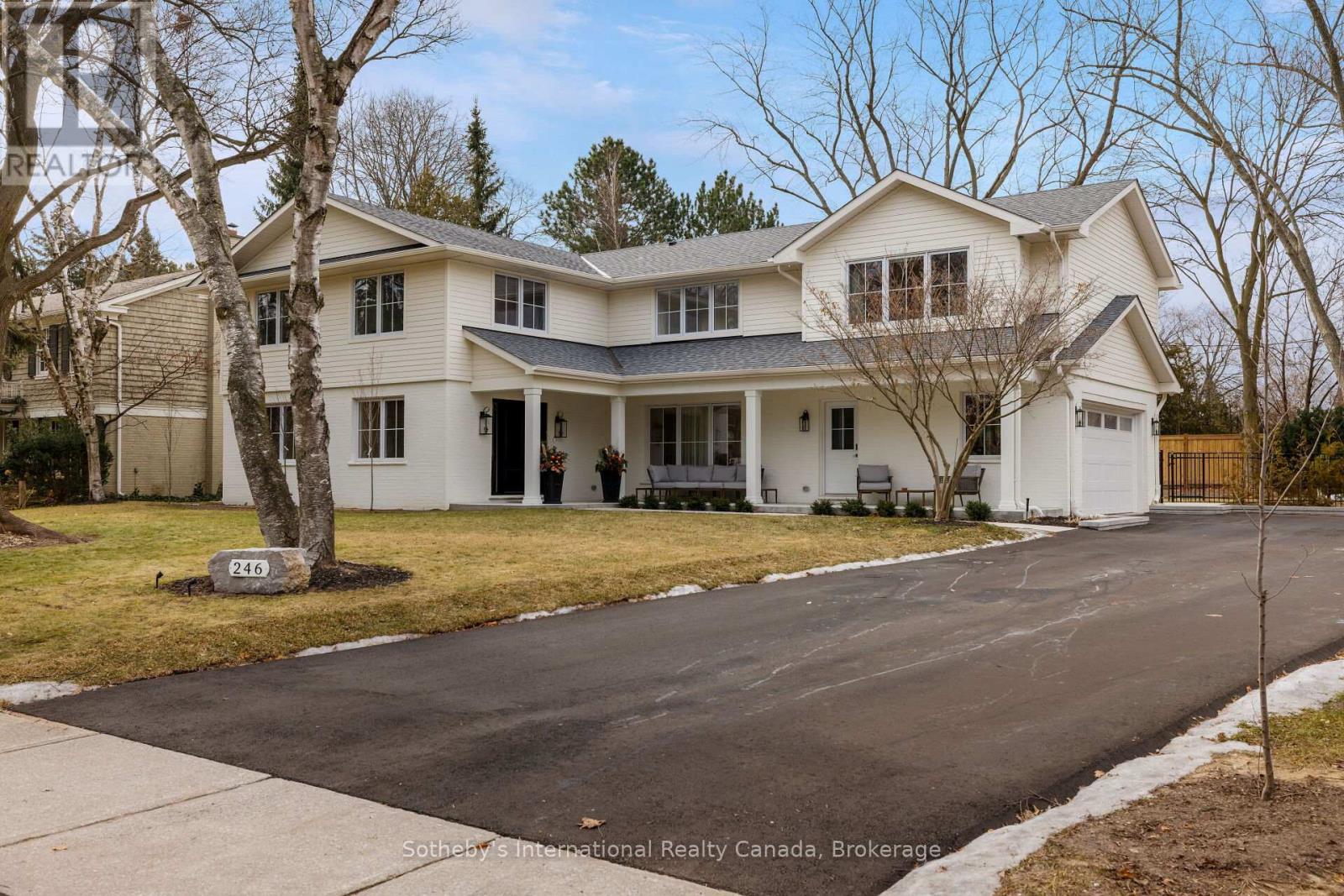 246 CAIRNCROFT ROAD, Oakville, Ontario