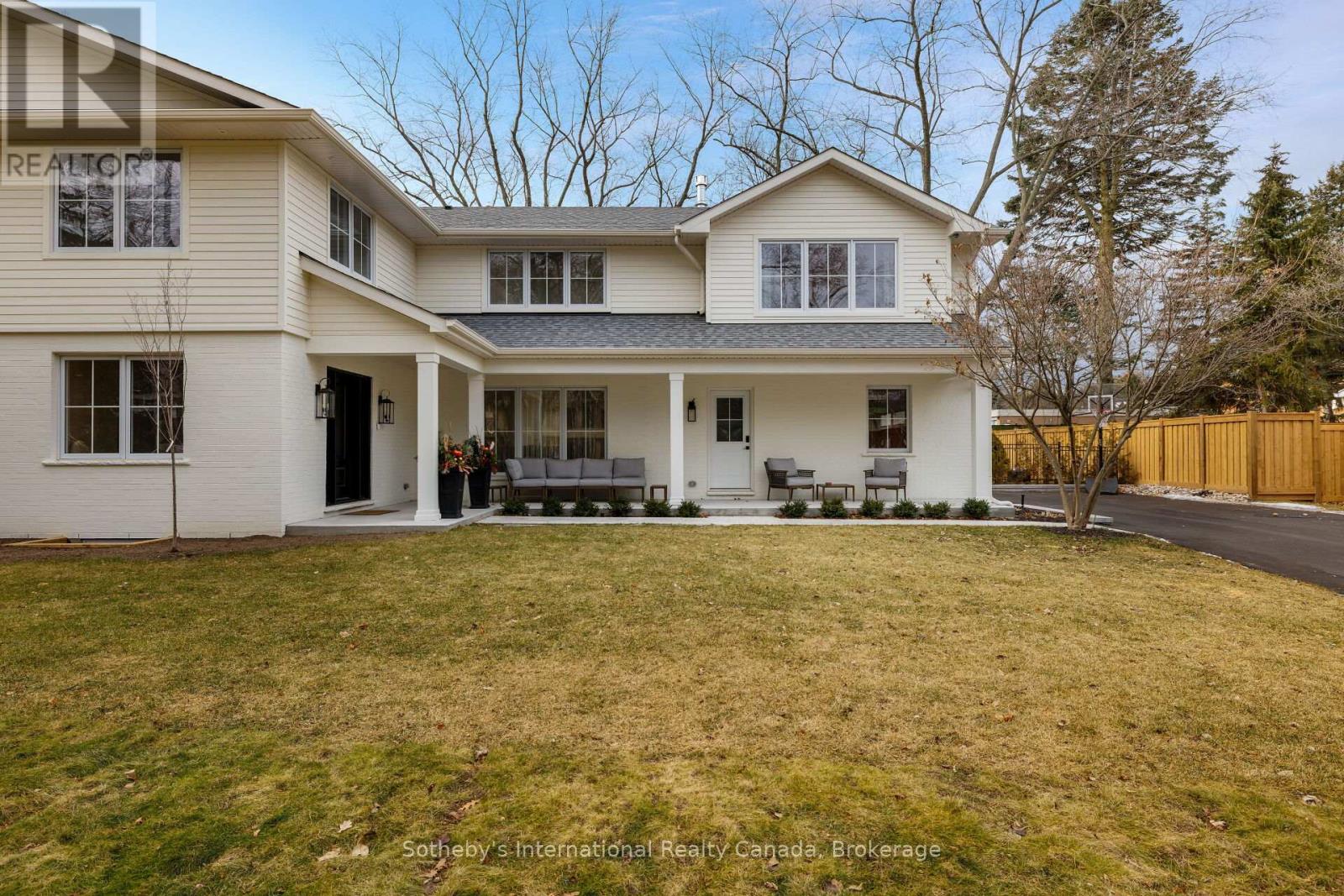 246 Cairncroft Road, Oakville, Ontario  L4J 4M3 - Photo 2 - W12699804