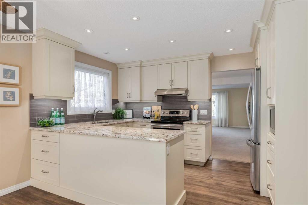 3 Hawkcliff Way Nw, Calgary, Alberta  T3G 2R8 - Photo 10 - A2279062