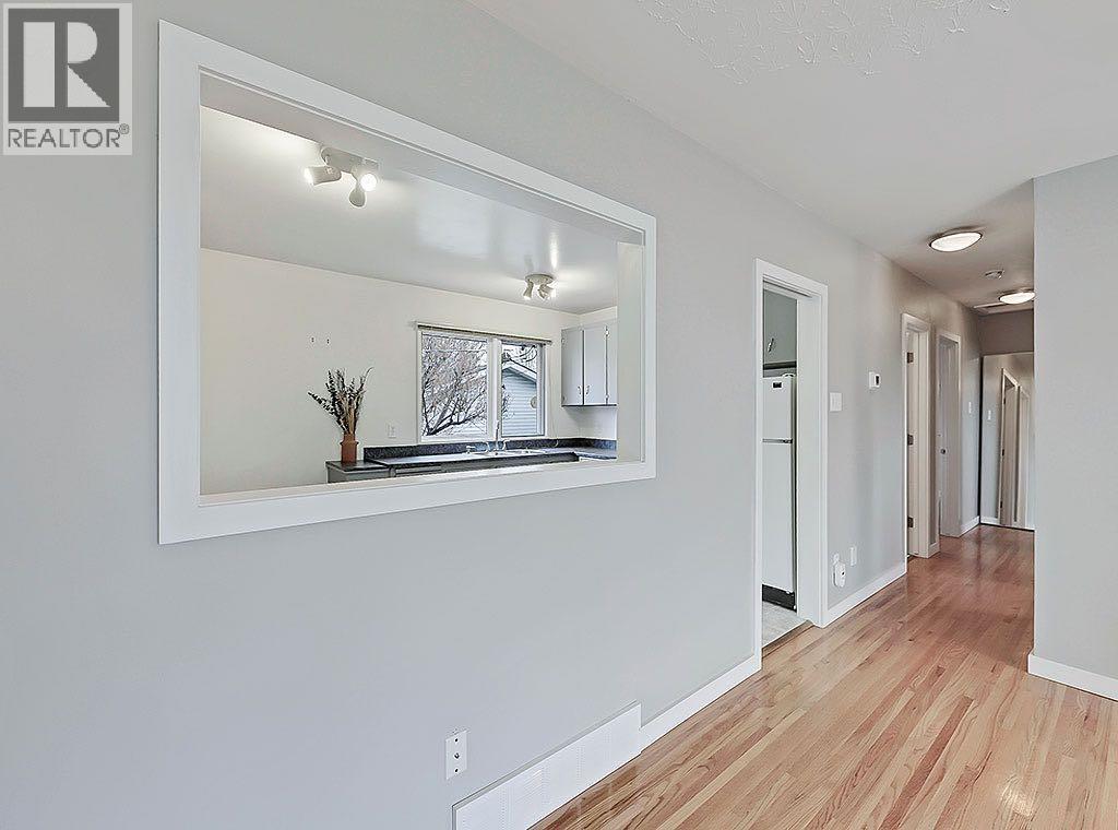 56 Glenpatrick Drive Sw, Calgary, Alberta  T3E 4L6 - Photo 5 - A2279482