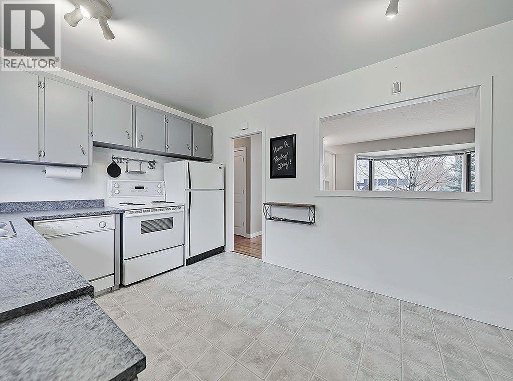 56 Glenpatrick Drive Sw, Calgary, Alberta  T3E 4L6 - Photo 7 - A2279482