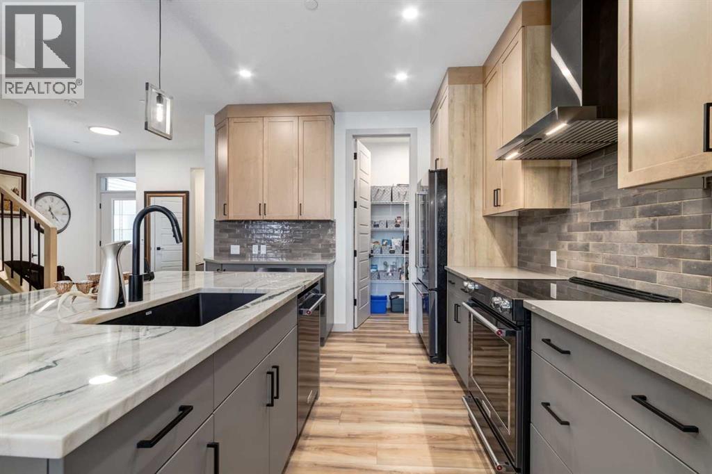 167 Hotchkiss Manor Se, Calgary, Alberta  T3S 0G5 - Photo 8 - A2277361