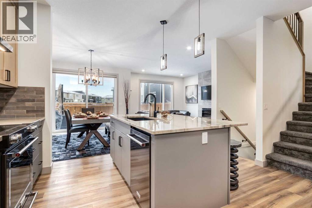 167 Hotchkiss Manor Se, Calgary, Alberta  T3S 0G5 - Photo 9 - A2277361