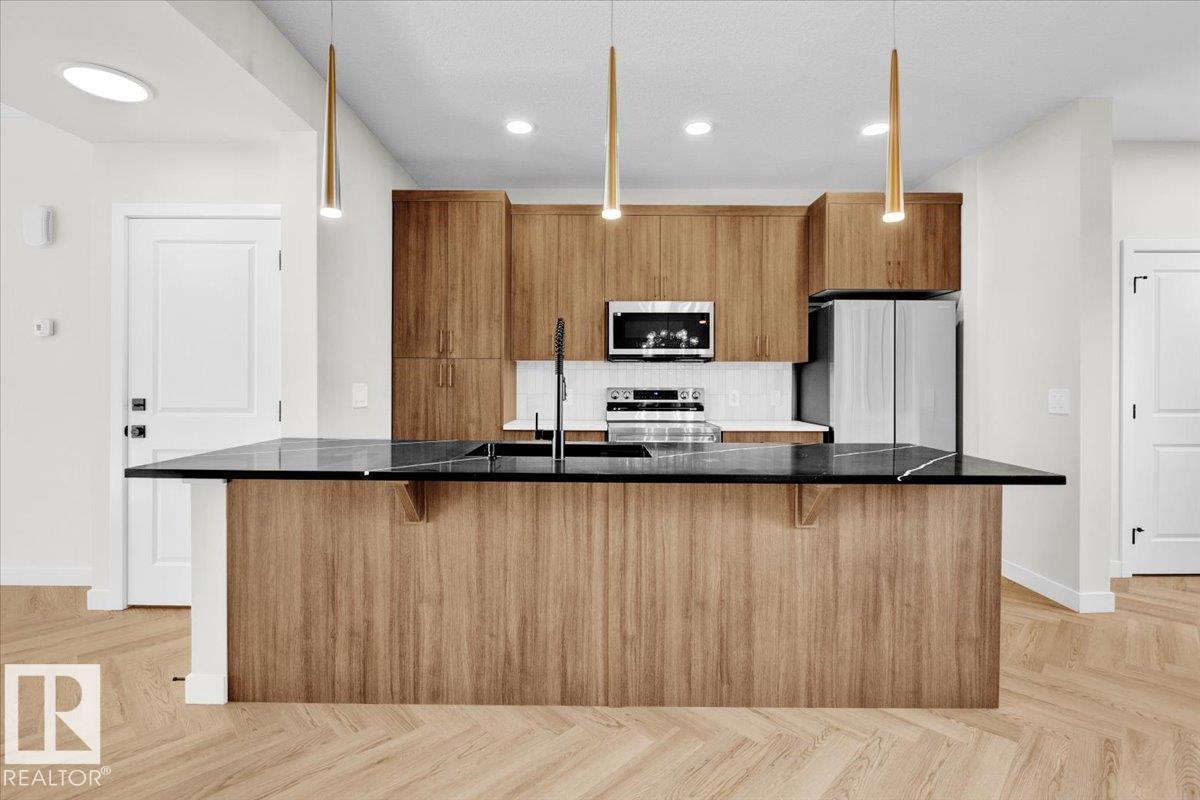 2126 Crossbill Ln Nw, Edmonton, Alberta  T6W 4V8 - Photo 12 - E4470138