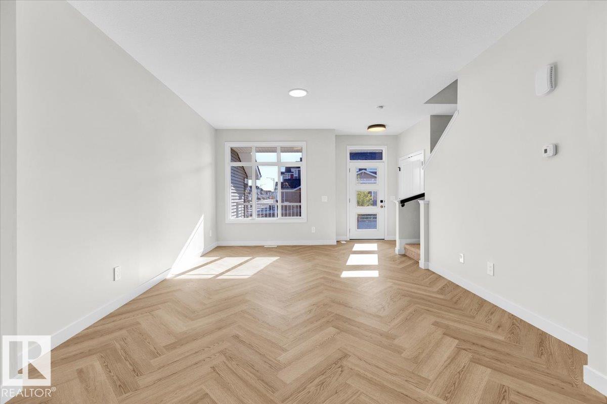 2126 Crossbill Ln Nw, Edmonton, Alberta  T6W 4V8 - Photo 5 - E4470138