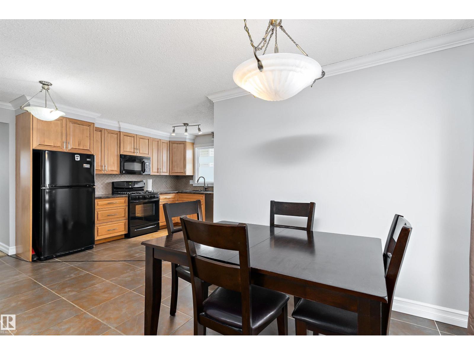 1115 82 St Nw, Edmonton, Alberta  T6K 1X5 - Photo 11 - E4470139