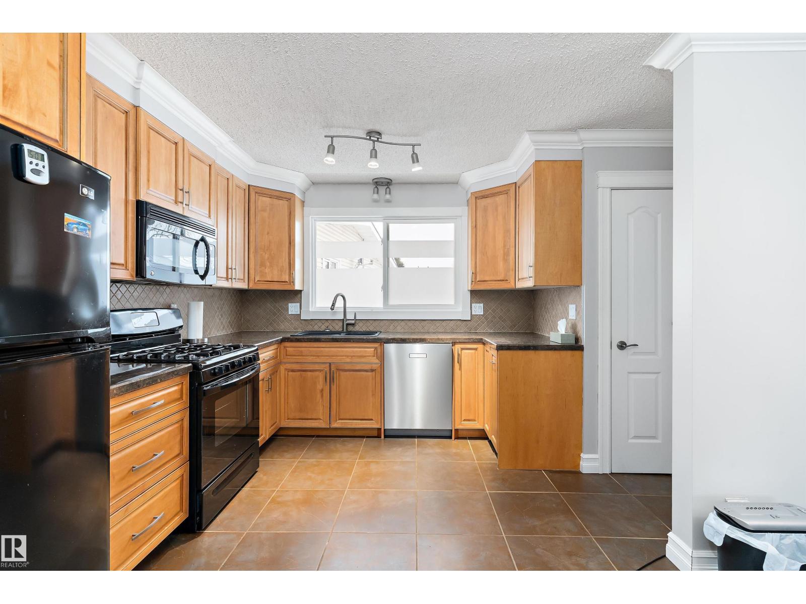 1115 82 St Nw, Edmonton, Alberta  T6K 1X5 - Photo 15 - E4470139