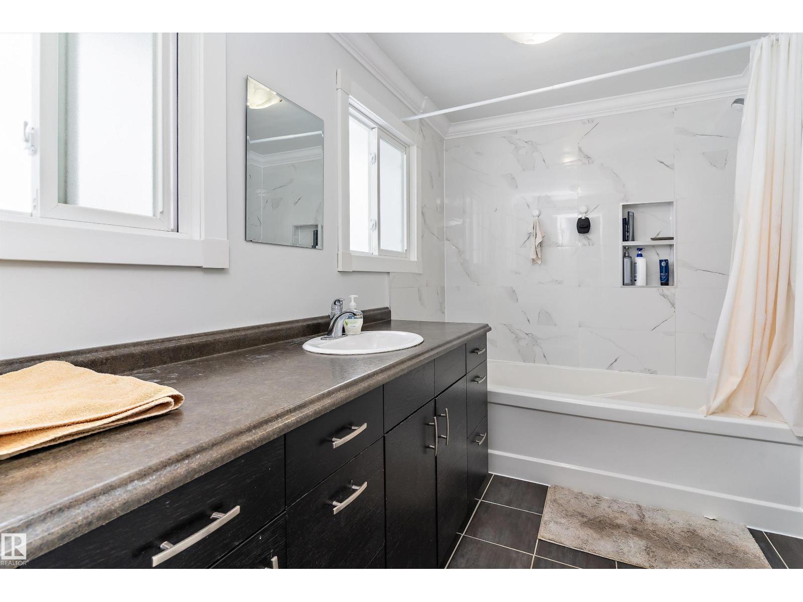 1115 82 St Nw, Edmonton, Alberta  T6K 1X5 - Photo 20 - E4470139