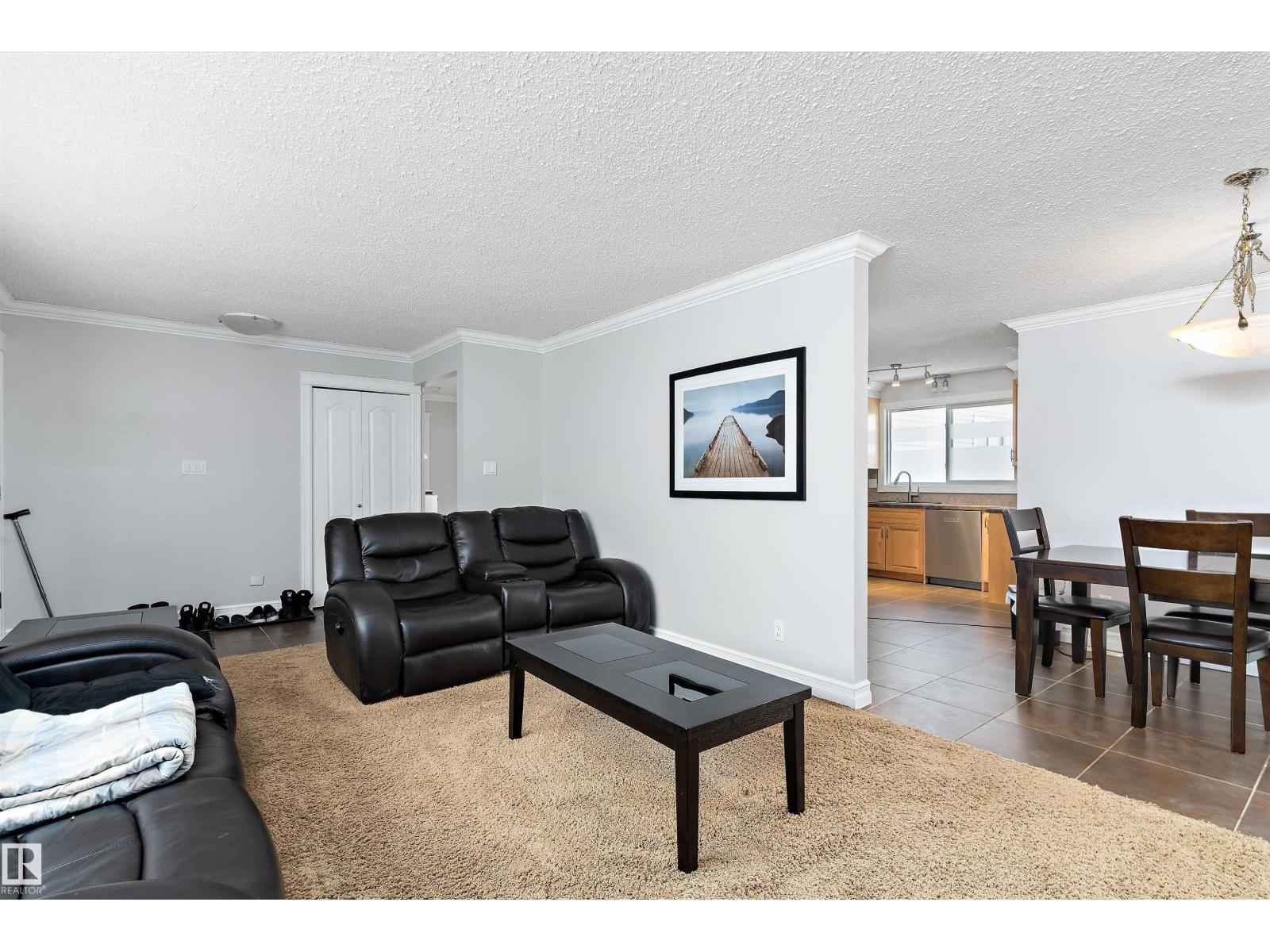 1115 82 St Nw, Edmonton, Alberta  T6K 1X5 - Photo 5 - E4470139