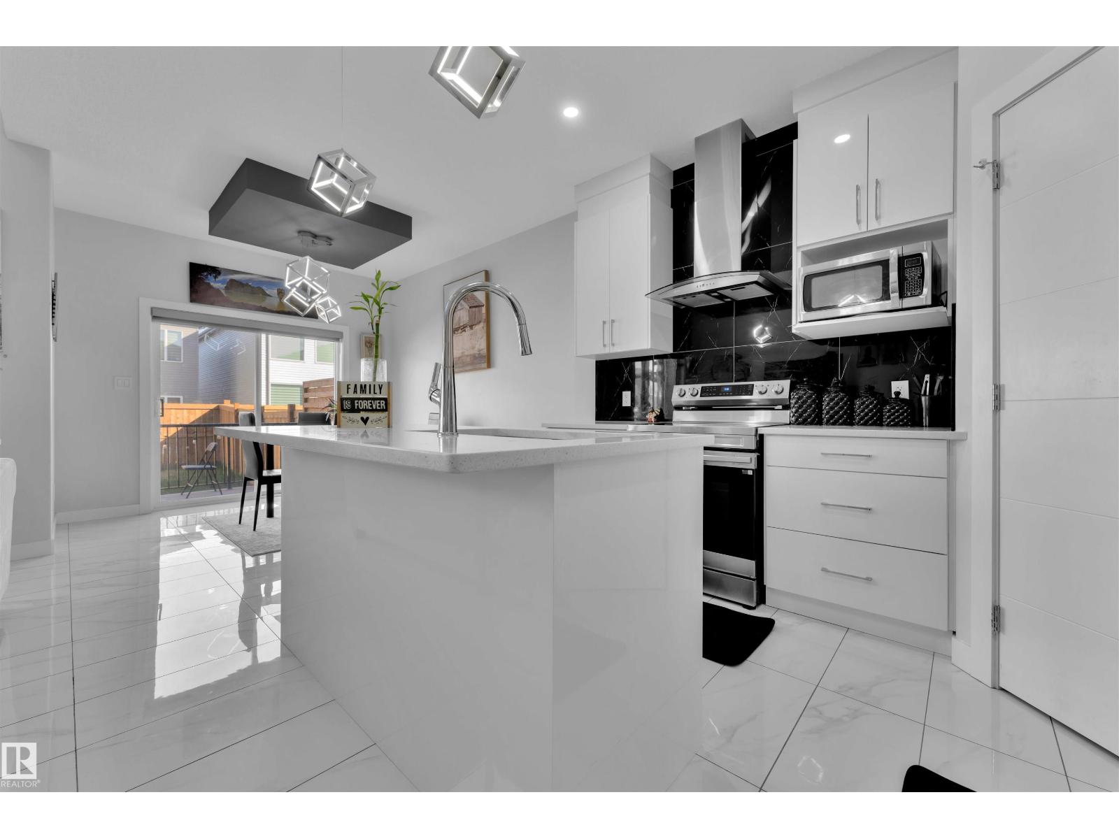 3704 41 Av, Beaumont, Alberta  T4X 3B4 - Photo 10 - E4470142