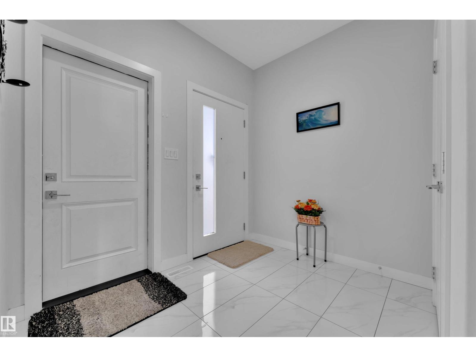 3704 41 Av, Beaumont, Alberta  T4X 3B4 - Photo 5 - E4470142