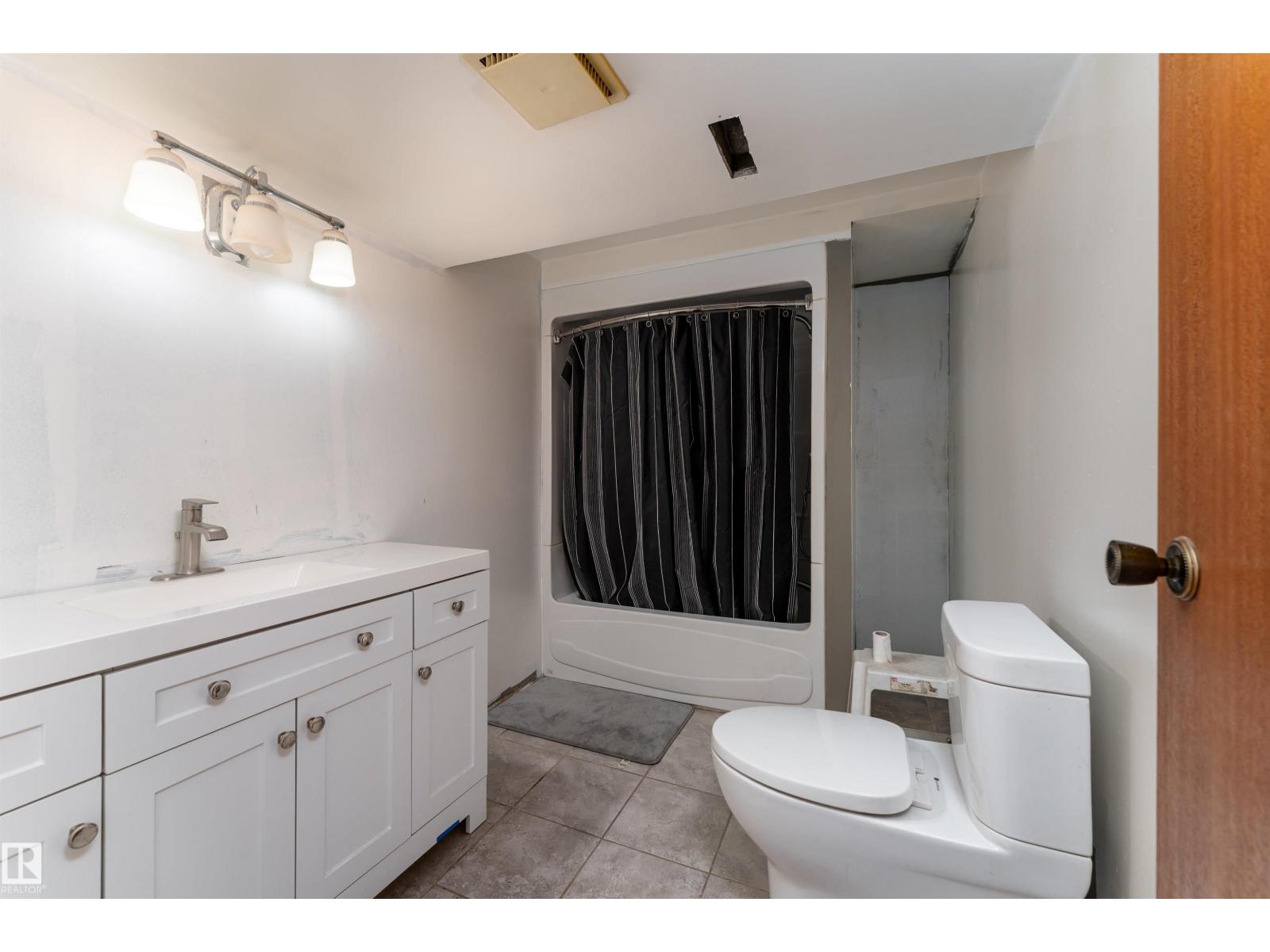 11020 171 Av Nw, Edmonton, Alberta  T5X 3J6 - Photo 38 - E4470143