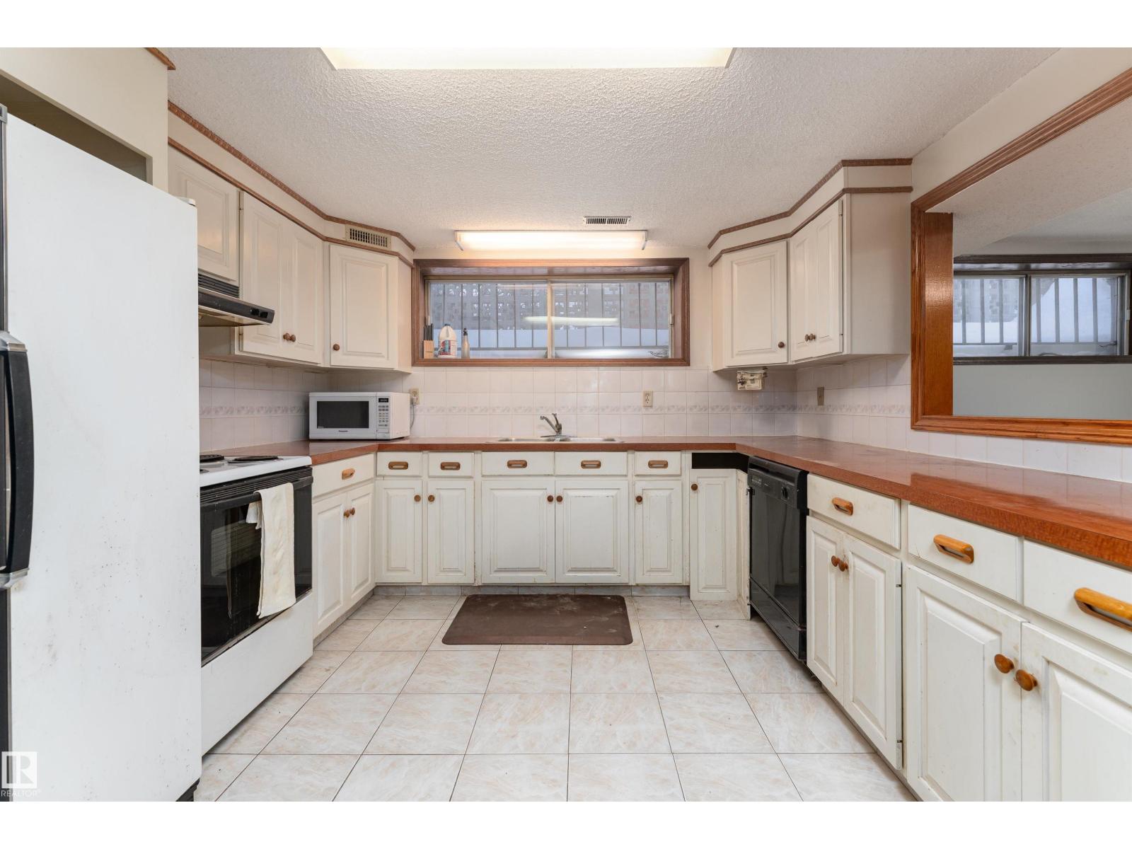 11020 171 Av Nw, Edmonton, Alberta  T5X 3J6 - Photo 39 - E4470143