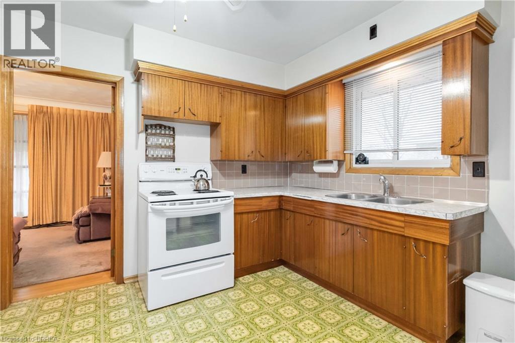 16 Paris Road, Brantford, Ontario  N3R 1H7 - Photo 15 - 40797692