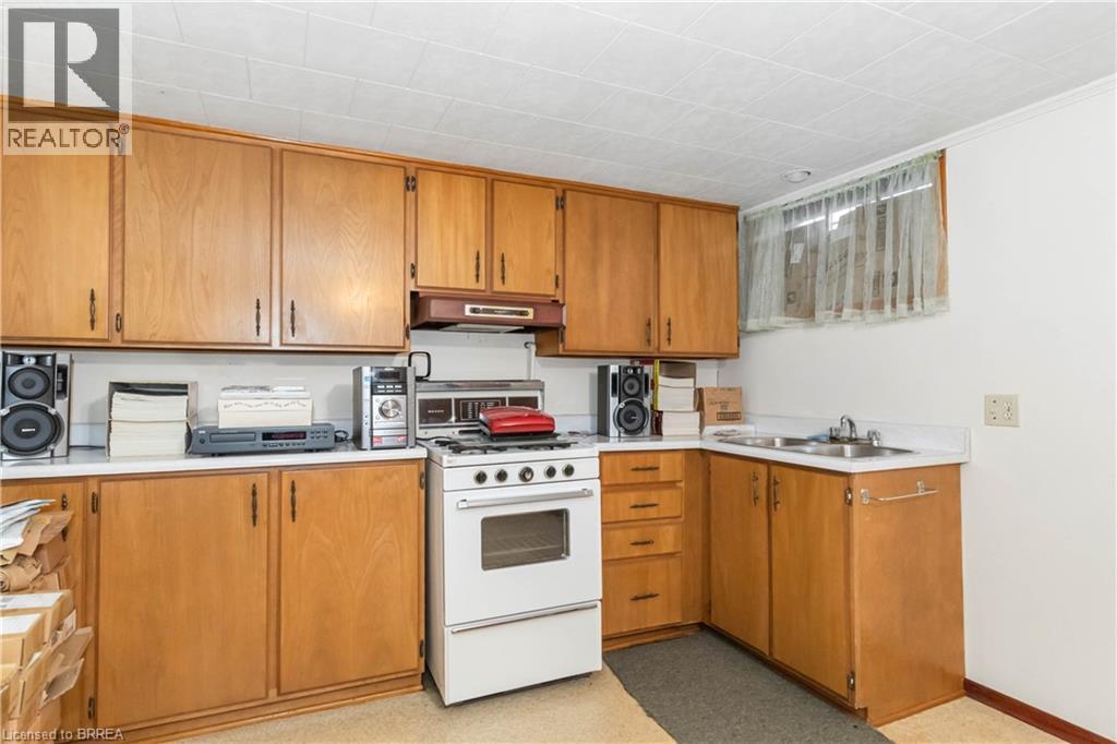 16 Paris Road, Brantford, Ontario  N3R 1H7 - Photo 37 - 40797692