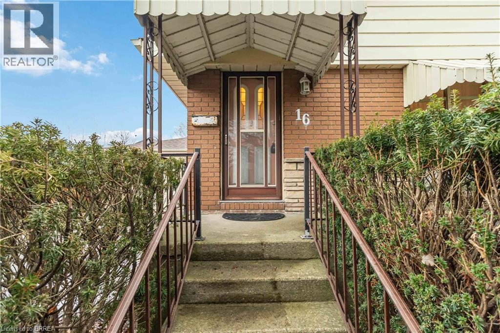 16 Paris Road, Brantford, Ontario  N3R 1H7 - Photo 4 - 40797692