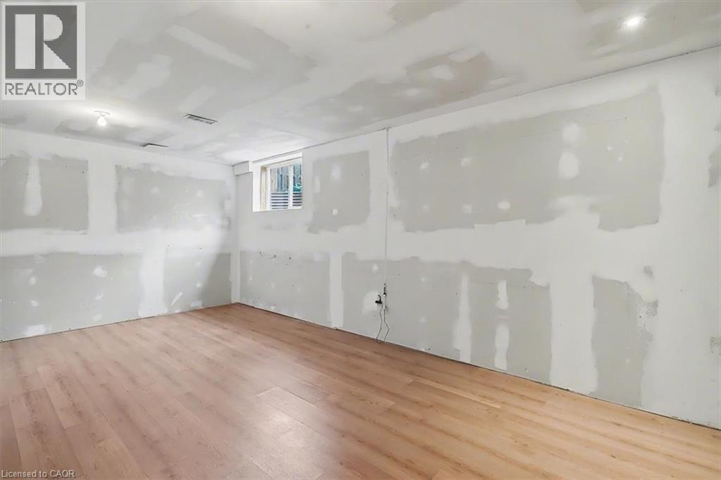 3 Sandcreek Lane, Guelph, Ontario  N1E 7K7 - Photo 24 - 40798821