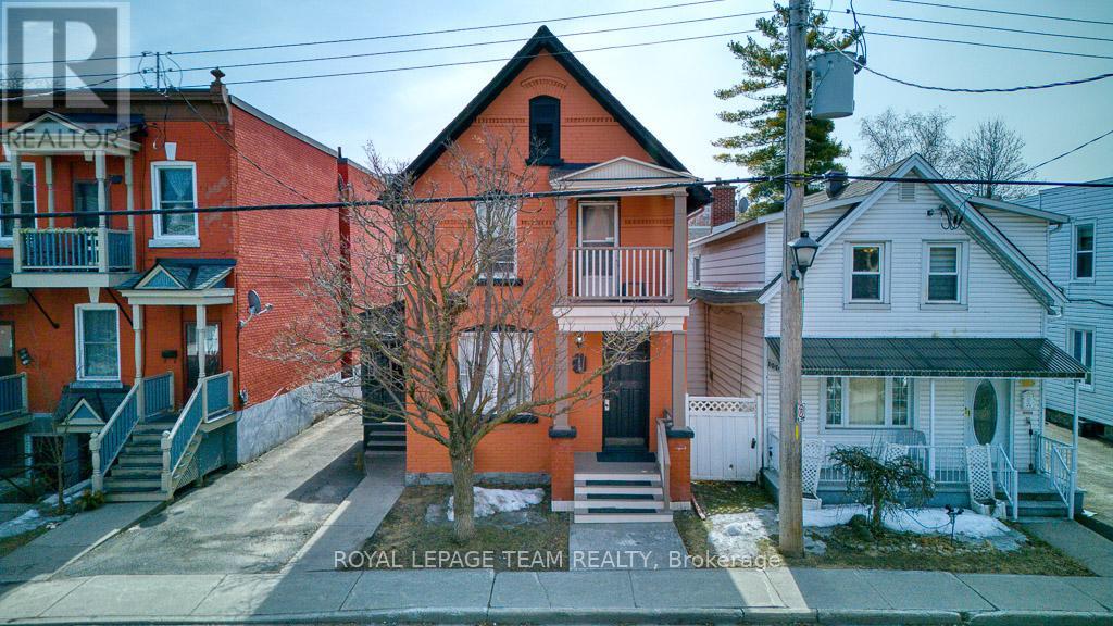 158 St Andrew Street, Ottawa, Ontario  K1N 5G4 - Photo 2 - X12613342