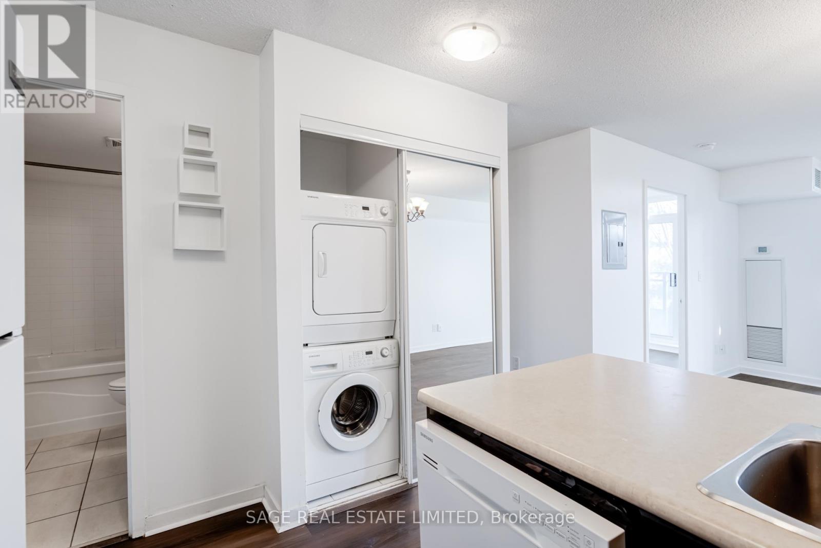 310 - 120 Dallimore Circle, Toronto, Ontario  M3C 4J1 - Photo 21 - C12682704