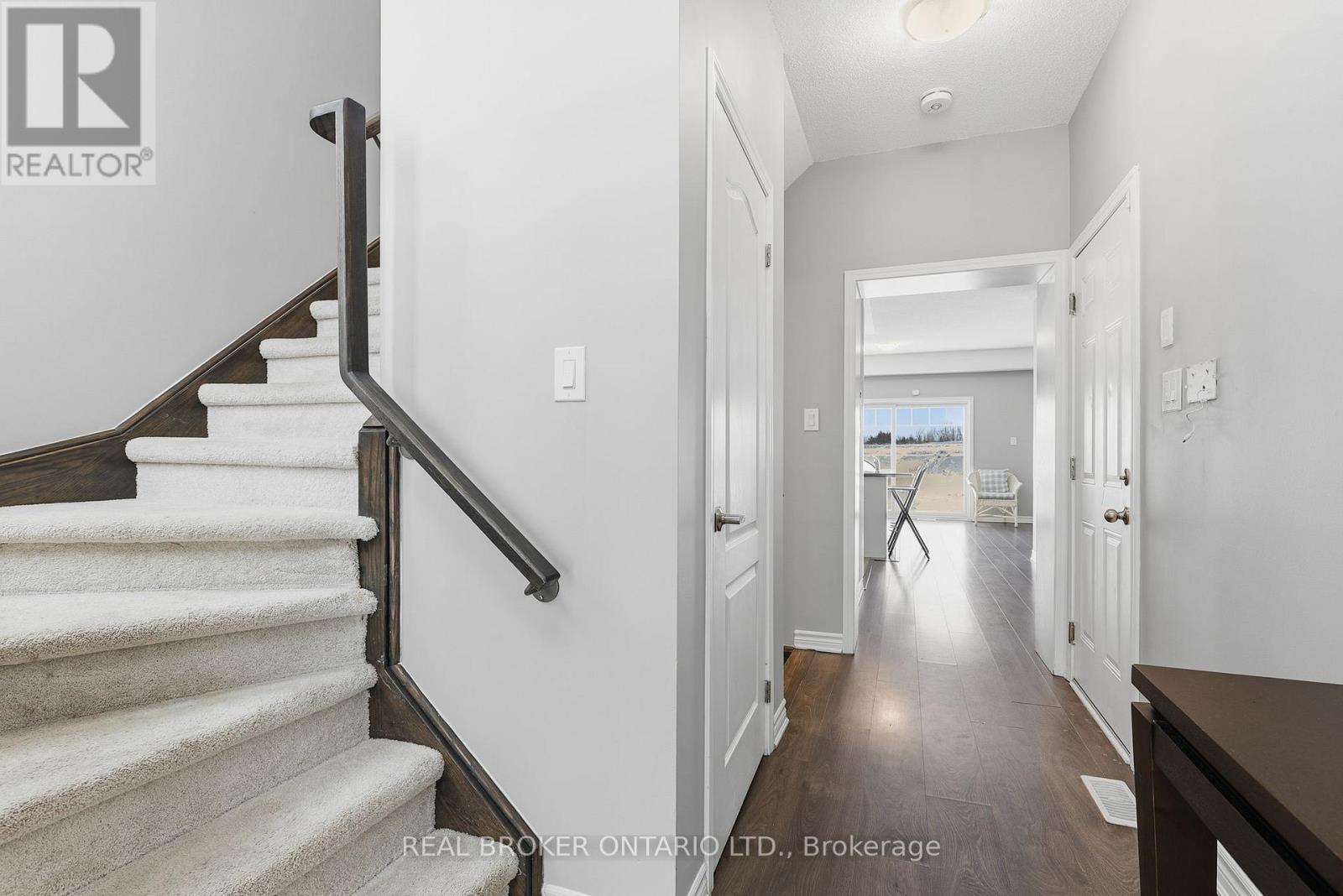 38 Sandhill Crane Drive, Wasaga Beach, Ontario  L9Z 0J6 - Photo 6 - S12698876