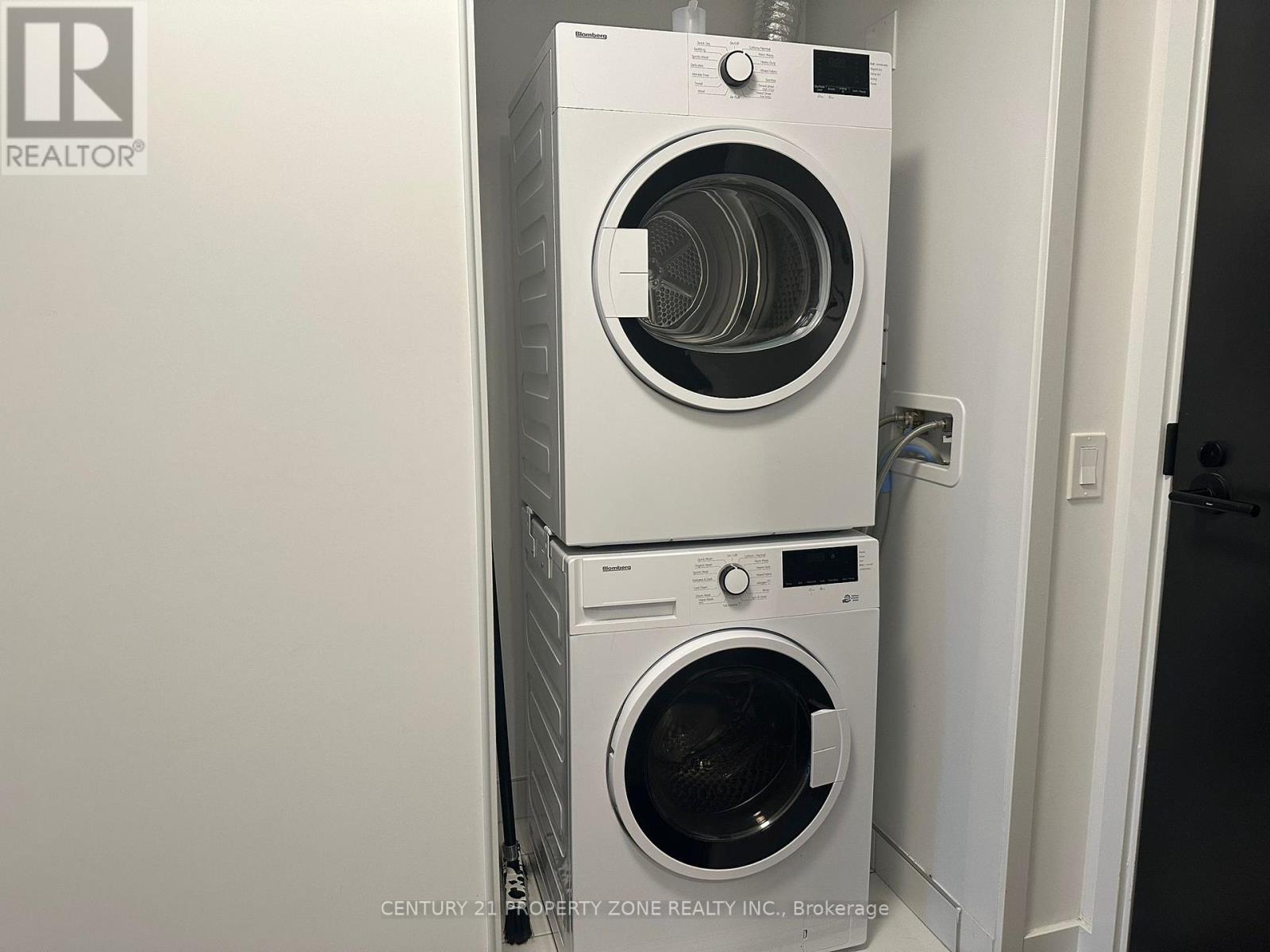 1510 - 108 Peter Street, Toronto, Ontario  M5V 0W2 - Photo 8 - C12699766