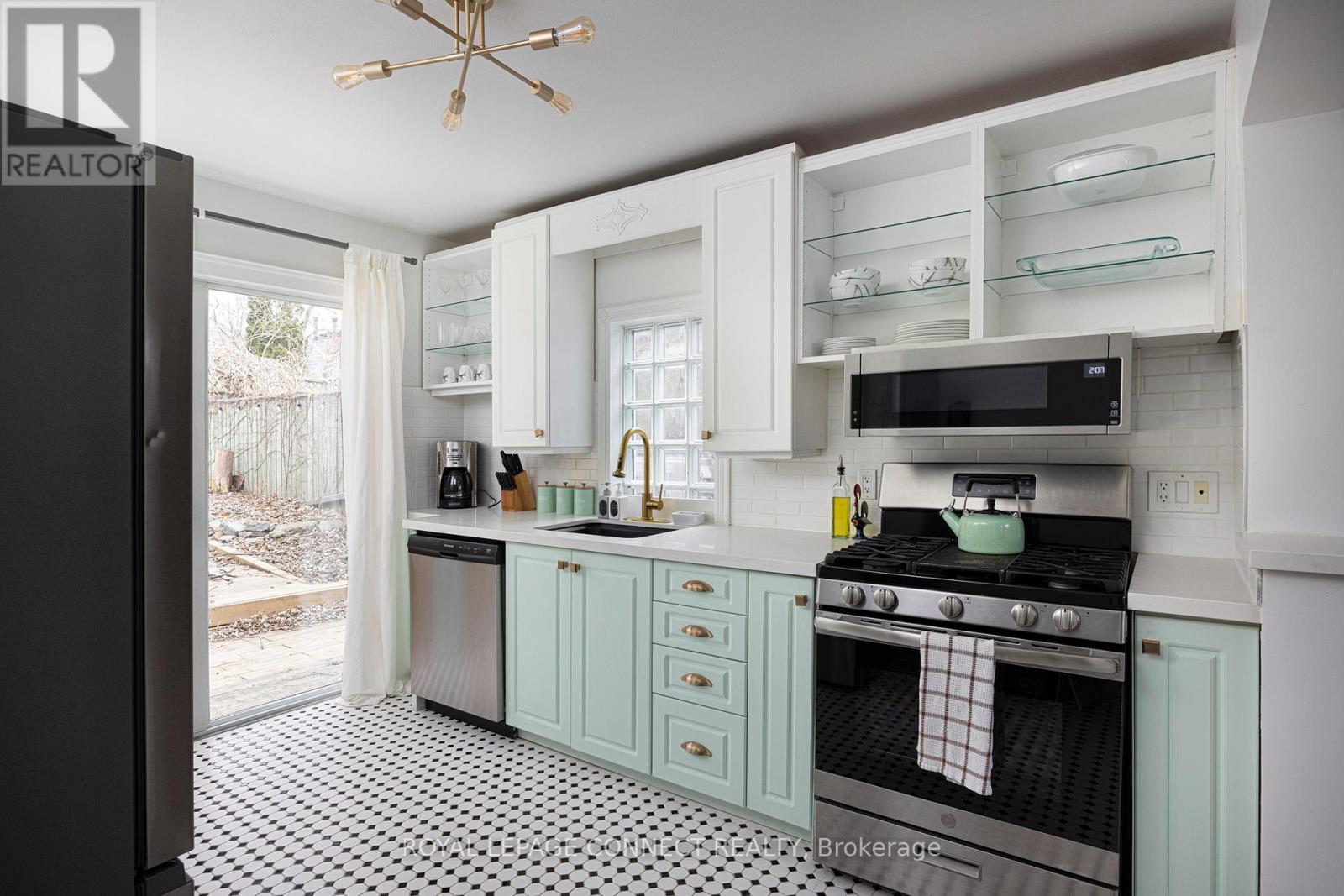 238 River Street, Toronto, Ontario  M5A 3R1 - Photo 10 - C12699780