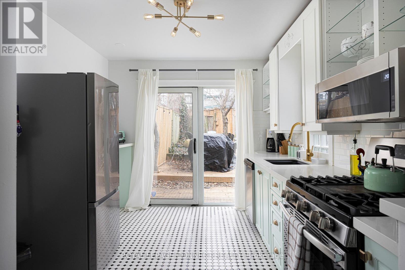 238 River Street, Toronto, Ontario  M5A 3R1 - Photo 11 - C12699780