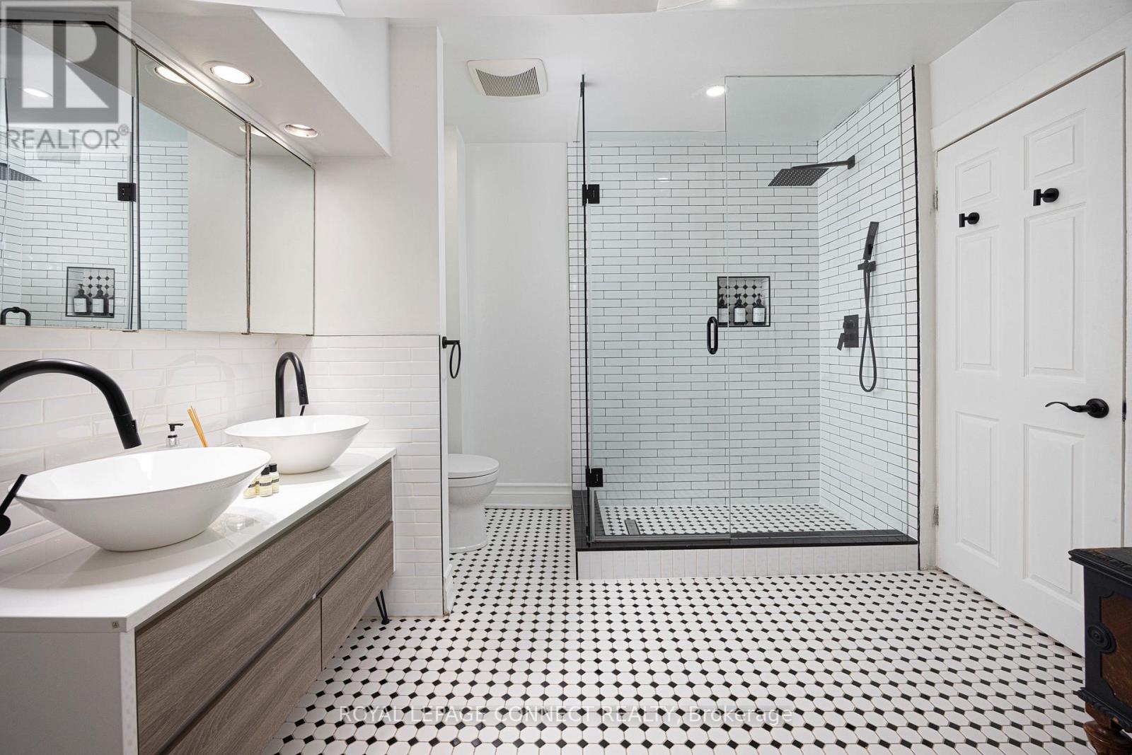 238 River Street, Toronto, Ontario  M5A 3R1 - Photo 28 - C12699780