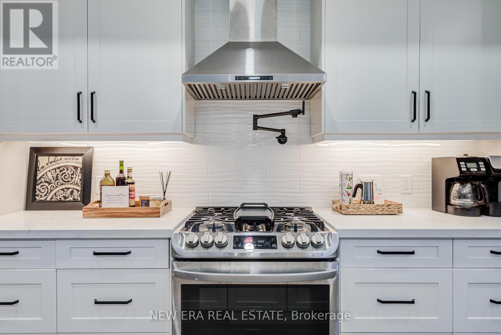 363 Rosebank Road, Pickering, Ontario  L1W 2N3 - Photo 15 - E12699844