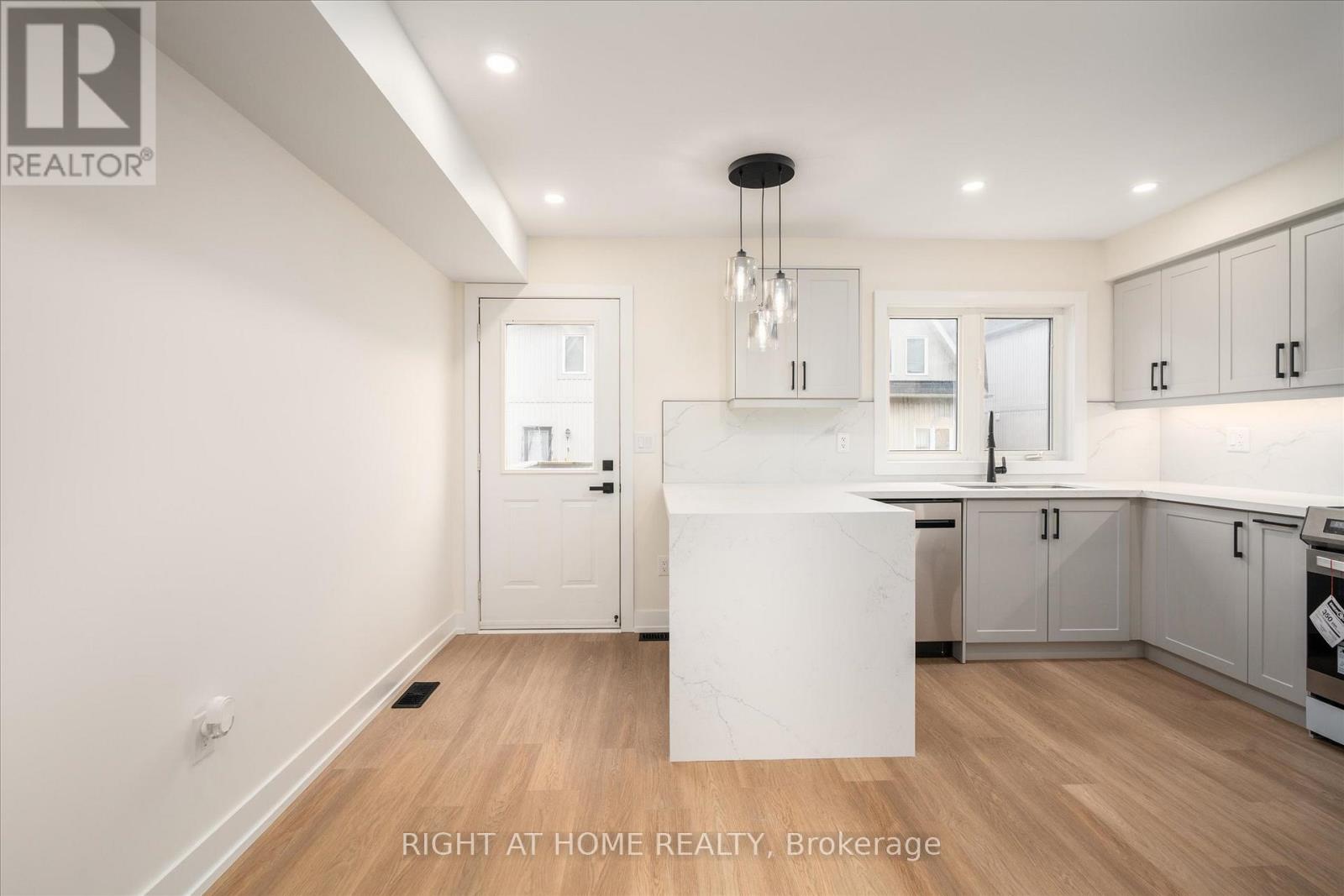 36 - 735 Sheppard Avenue W, Pickering, Ontario  L1V 7K5 - Photo 7 - E12699868