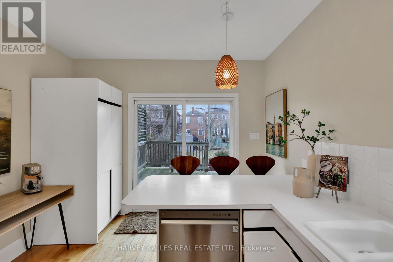 153 Sammon Avenue, Toronto, Ontario  M4J 1Y9 - Photo 11 - E12699872