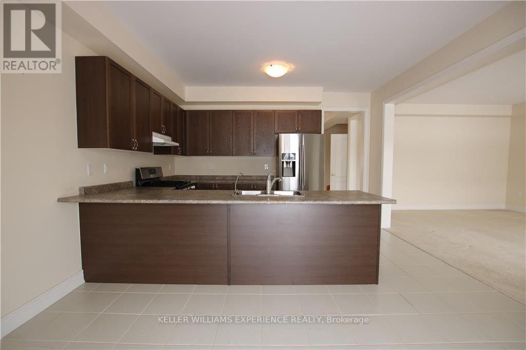 18 Mandley Street, Essa, Ontario  L0M 1B4 - Photo 2 - N12699772