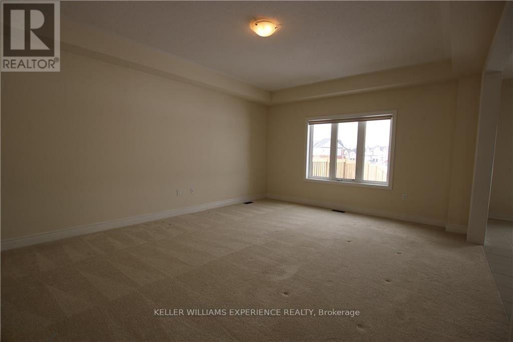 18 Mandley Street, Essa, Ontario  L0M 1B4 - Photo 3 - N12699772