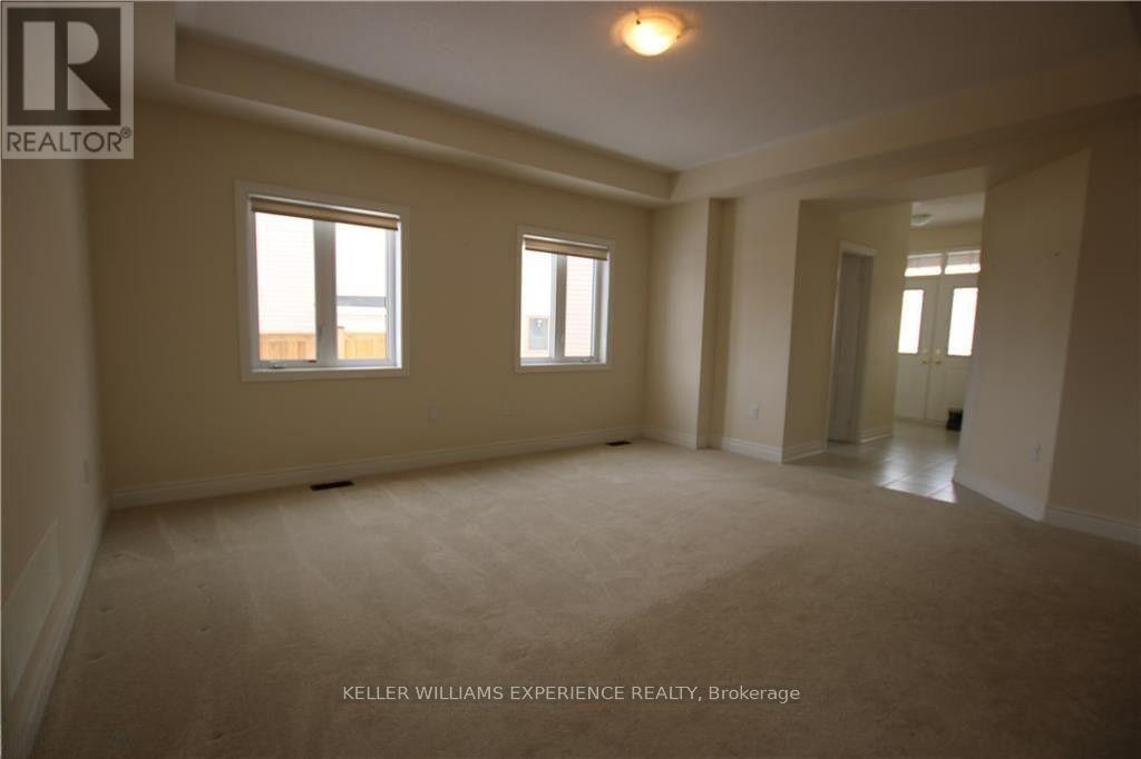 18 Mandley Street, Essa, Ontario  L0M 1B4 - Photo 4 - N12699772