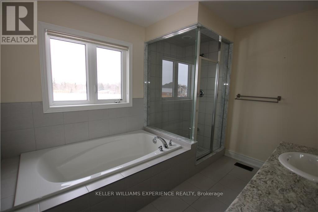 18 Mandley Street, Essa, Ontario  L0M 1B4 - Photo 7 - N12699772